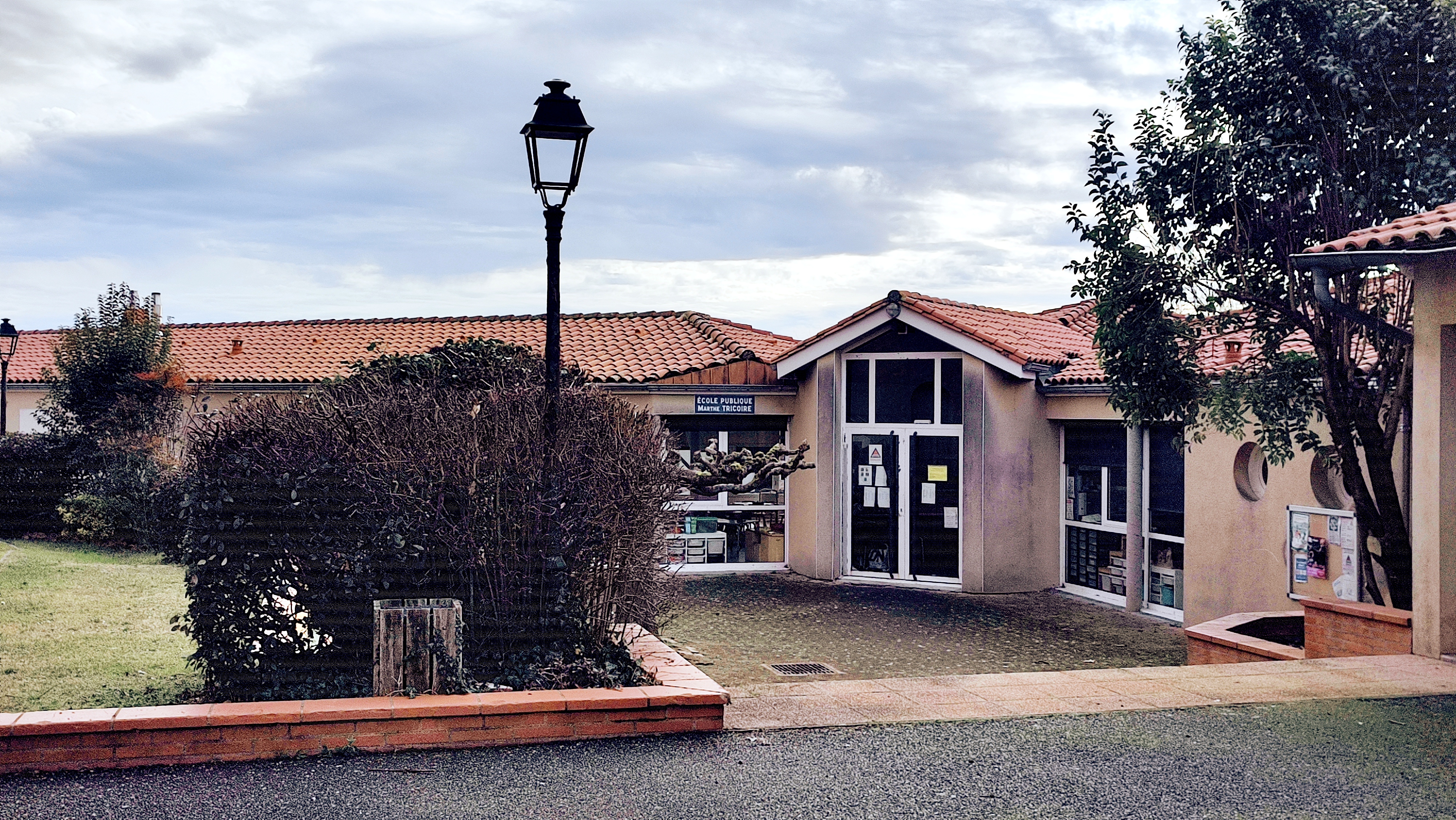 devanture de l'école