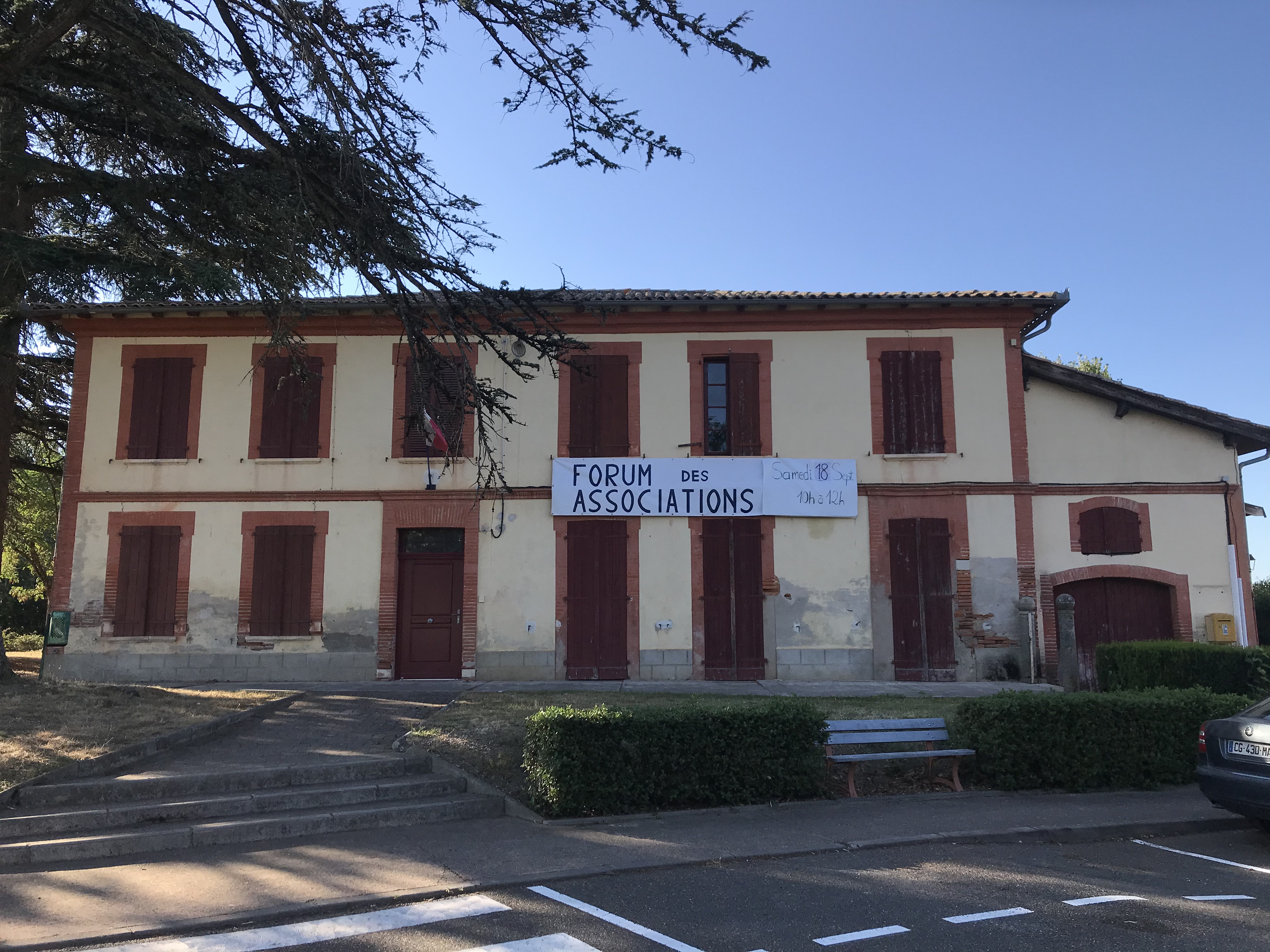 L'ancienne mairie devenant la maison des associations AVANT